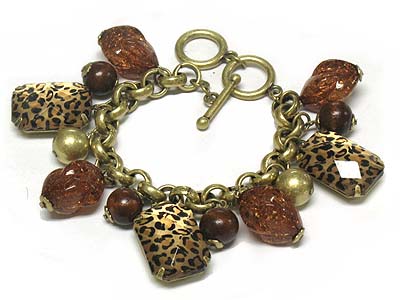 Animal pattern facet cut acryl charms and bead toggle bracelet