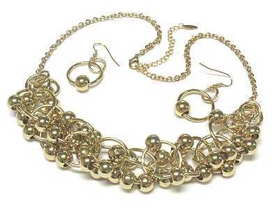 Metal square and round ring links necklace and earring set