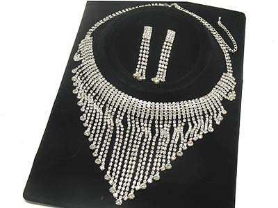 Noblesse boutique style rhinestone deco necklace and earring set