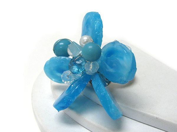 Multi beads and resin petal flower stretch ring