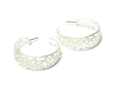 Matte silver arc casting metal earring