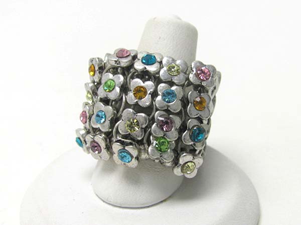 Crystal stud multi flower stretch ring