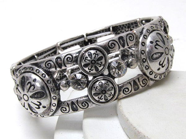 Crystal patern round metal butterfly theme stretch bracelet