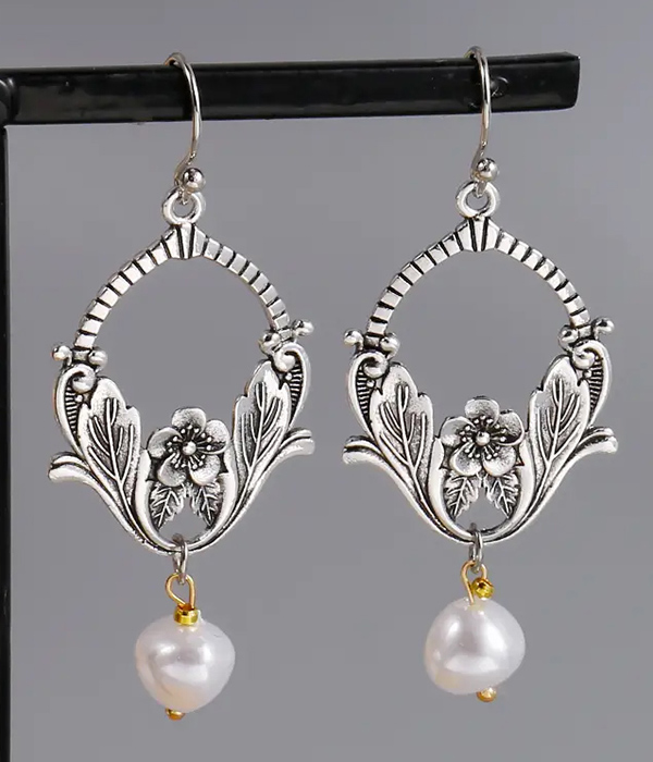 Flower and pearl drop earring