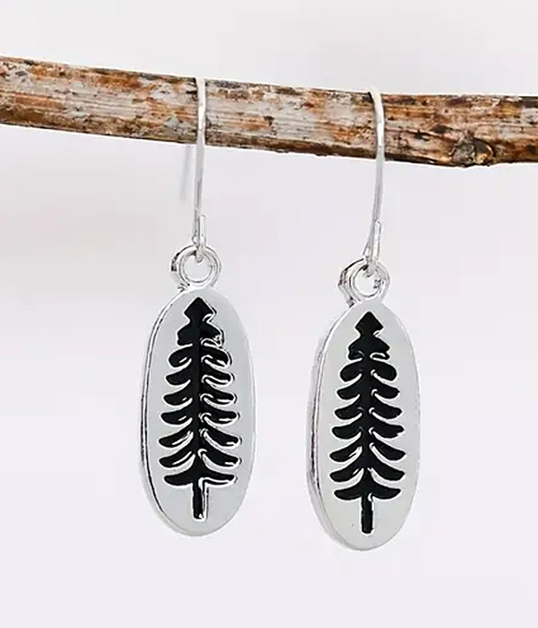 Pine tree oval earring