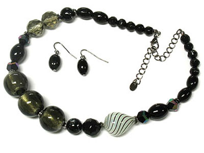 Murano glass and genuine stone beads necklace and earring set