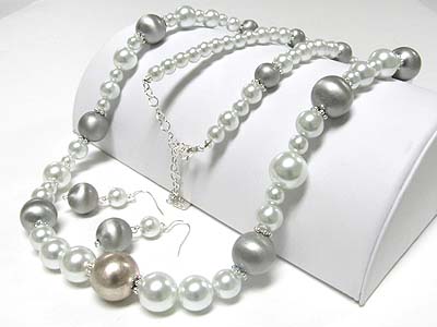 Metallic glass pearl long necklace earring set