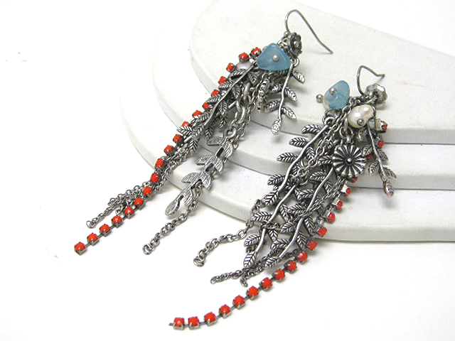 Mixed metal flowr chamr and crystal line custer earring