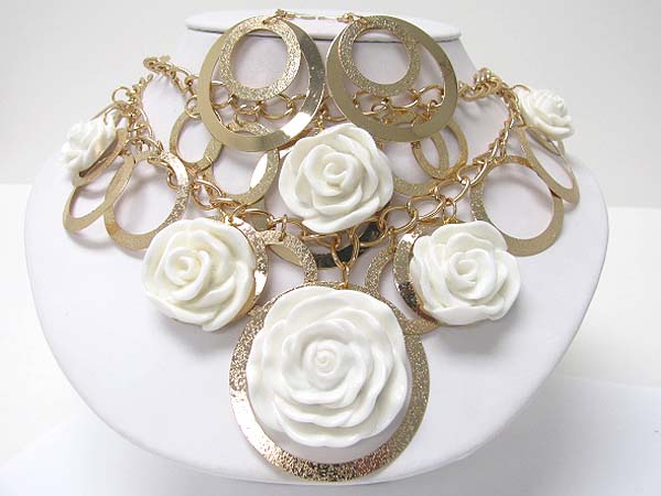 Acryl flower accent metal hoop and chain link necklace earring set - hoops