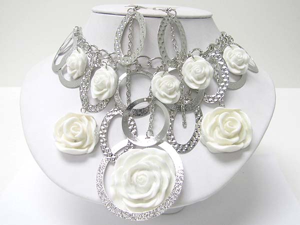 Acryl flower accent metal hoop and chain link necklace earring set - hoops