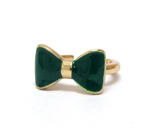 Epoxy deco ribbon ring