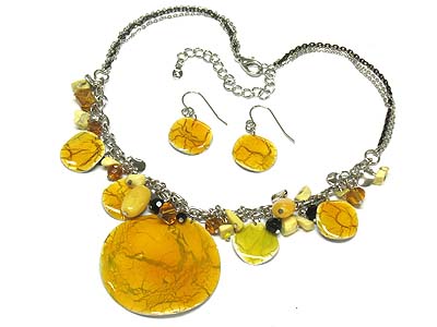 Metal bent round disk pendant and acryl charm multi strands necklace and earring set