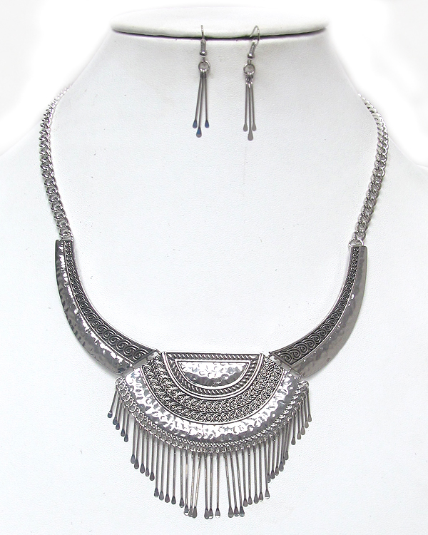 Metal textured single metal drop necklace set