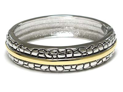 Two tone pebble metal hinge bangle