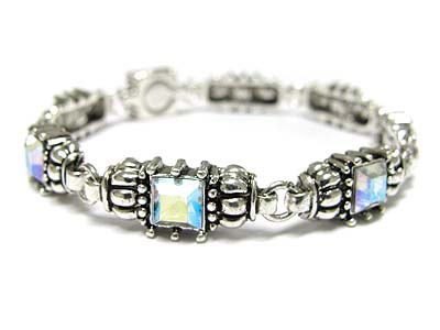 Stone and metal casting link magnetic clasp bracelet