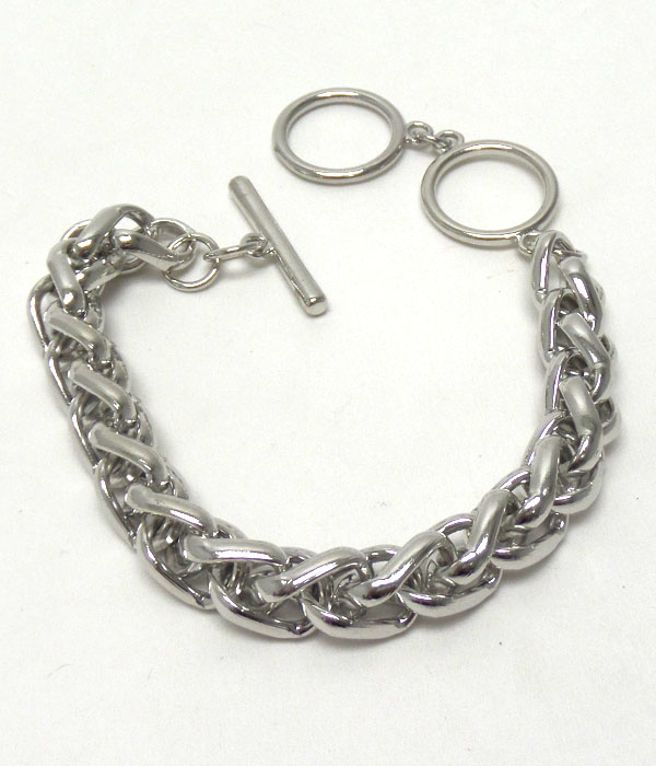 Thick metal chain bracelet