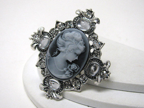 Crystal and cameo deco pin or brooch