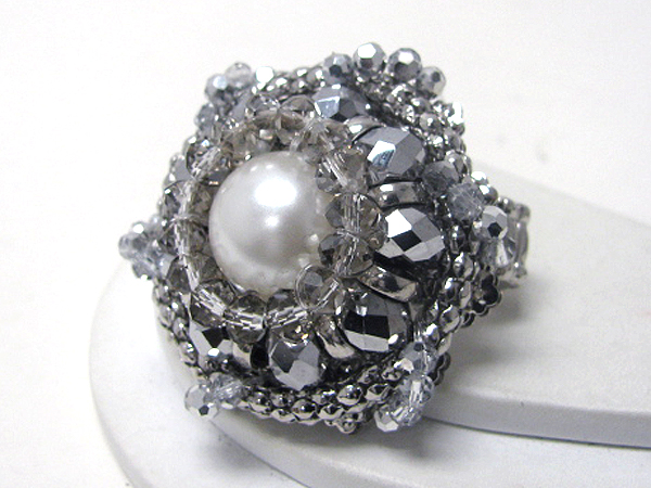 Glass bead and pearl center large stretch ring