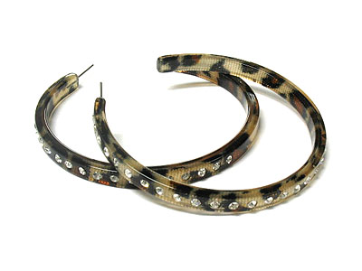 70 mm crystal stud animal print acryl hoop earring - hoops