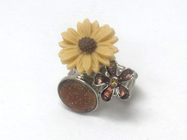 Round metal and flower glittering patern acry flower stretch ring