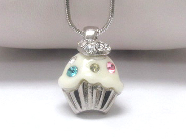 Made in korea whitegold plating crystal stud cup cake with heart pendant necklace