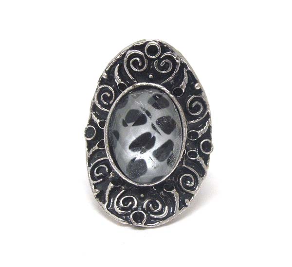 Animal print center deco adjustable ring