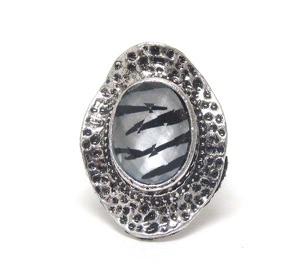 Animal print center deco adjustable ring