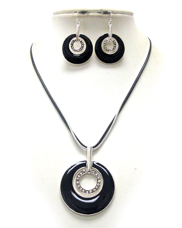 Epoxy deco disk pendant necklace earring set