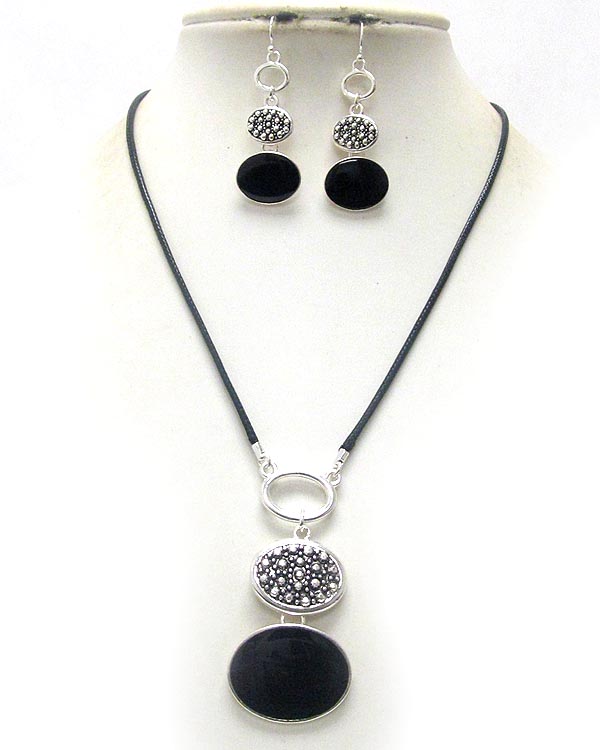 Metal filigree and epoxy deco double disk drop pendant necklace earring set