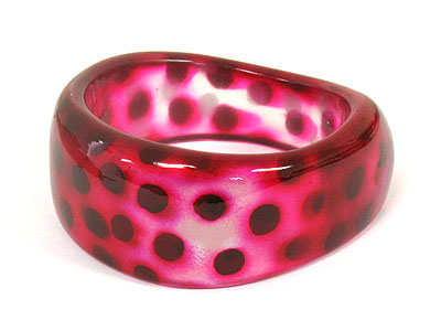 Opaque acrylic uneven bangle bracelet