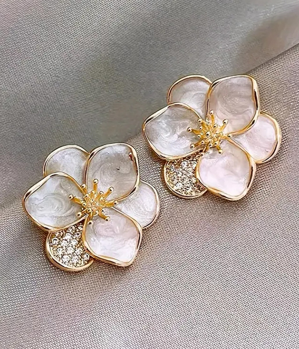 Flower earring