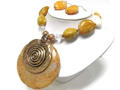 Archaic glass and metal bulky round pendant necklace earring set