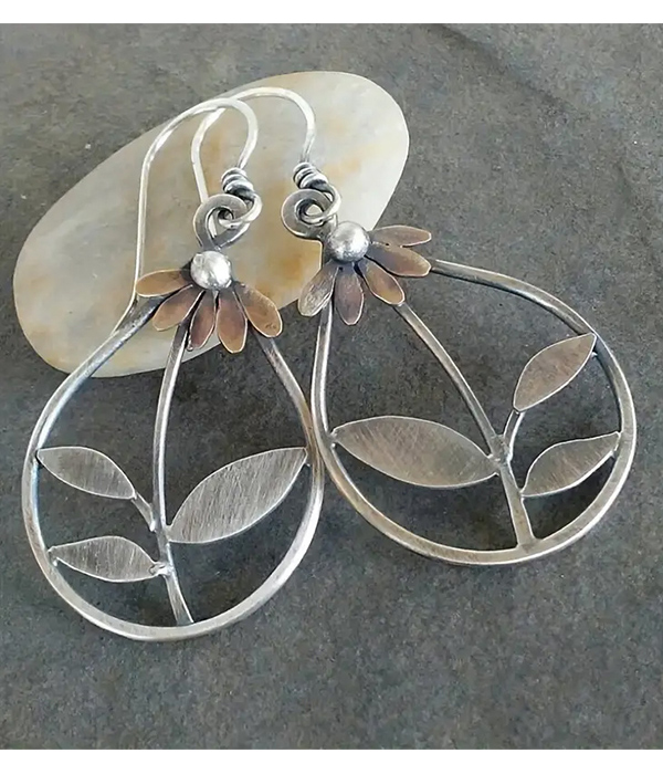 Flower teardrop earring