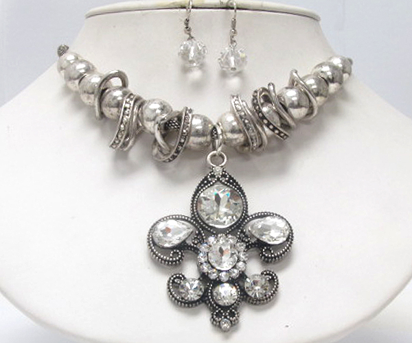 Multi crystal on metal fluer de lis on side multi metal balls and bend rings drop tub necklace earring set