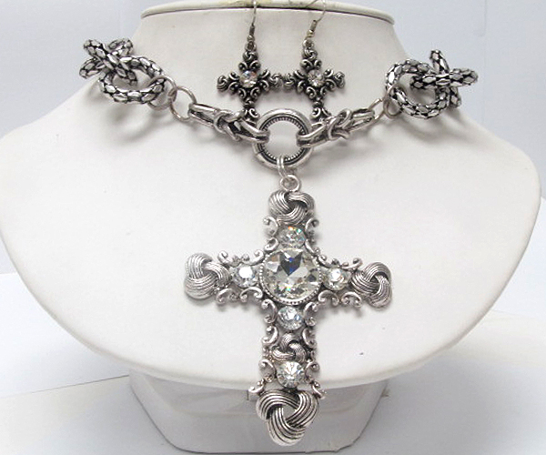 Multi crystal fashion metal cross on side metal tub rings long chain  necklace earring set