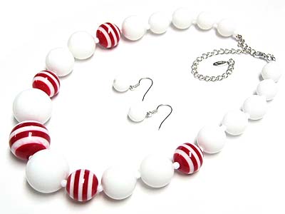 Stripe acryl ball beads necklace and earring set