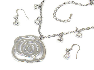 Crystal dangle and rose art pendant necklace and earring set