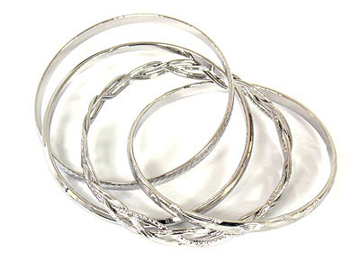 4 metal bangles set