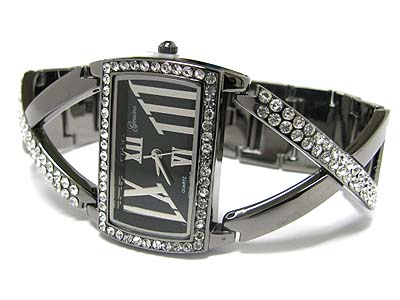 Crystal frame metal band watch