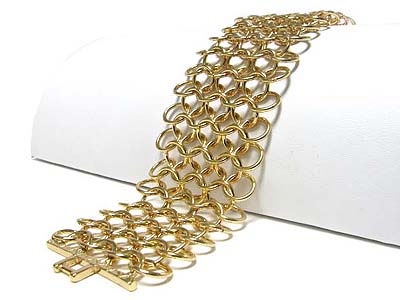 Wide multi metal hoop link bracelet