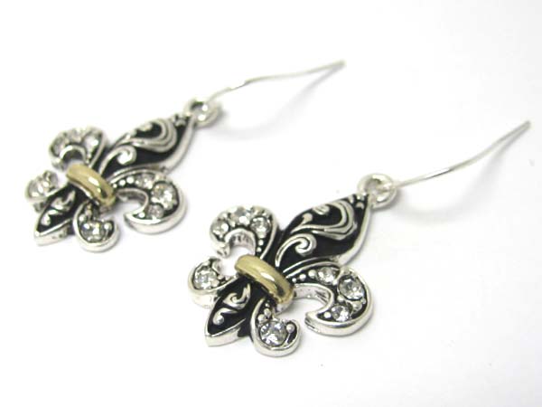 Crystal stud textured metal fleur de lis earring