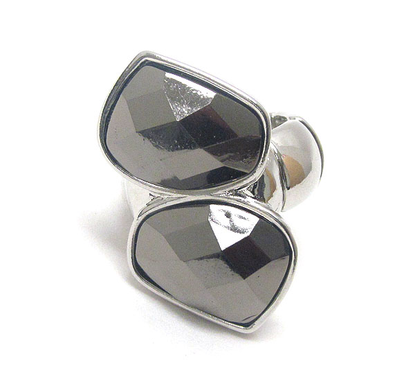 Double facet acrylic stone deco stretch ring