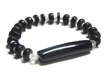 Handmade jewelry black carahorn stick with dyed coco pukalet and glass beads bracelet