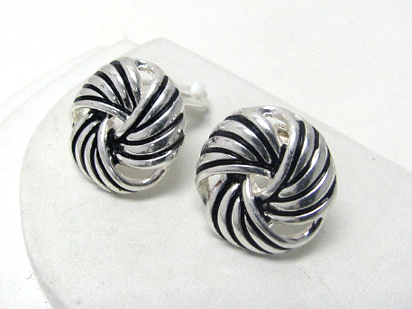 Designer pattern filigree small round clip earrings