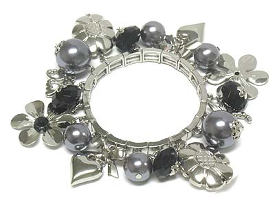 Metal flower and acryl bead charm stretch bracelet