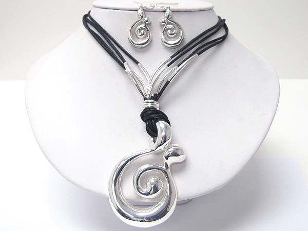 Metal art design pendant and cord neklace earring set 