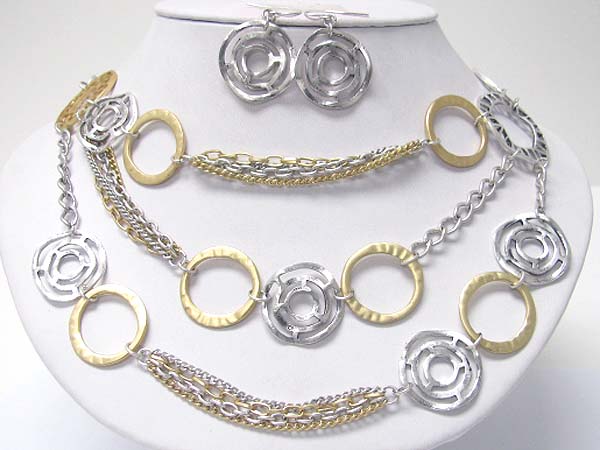 Multi metal design rings and chain link long necklace earring set