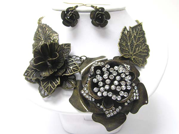 Crystal stud burnish metal flower link necklace earring set