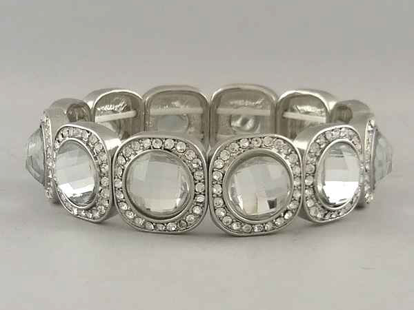 Crystal metal square and on center crystal glass patern stretch bracelet