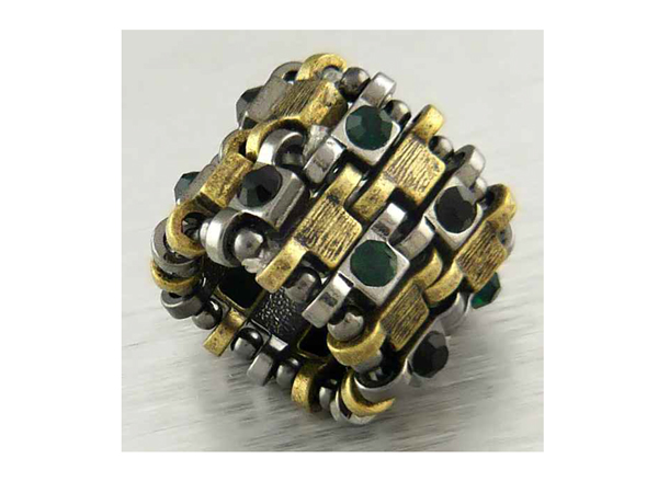 Multi crystal square and metal patern square with seed beads stretch ring